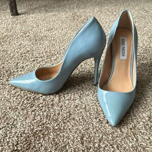 Baby blue pointed heels used hand full times Steve Madden size 7
